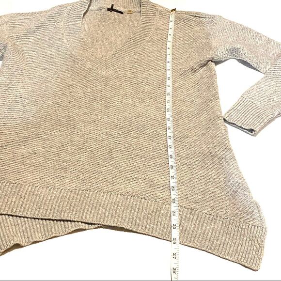 Dex Asymmetrical Hem V-Neck Gray Tunic Sweater Women's S Small - Picture 7 of 8